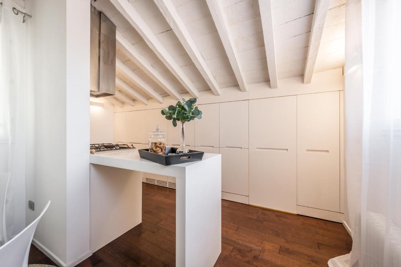 Emilia Suite Urban Модена Экстерьер фото
